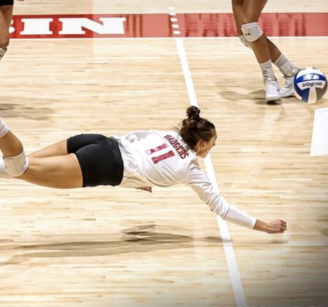 Lexi Rodriguez Volleyball, Volleyball Aesthetic Libero, Volleyball Libero Aesthetic, Libero Aesthetic, College Volleyball Aesthetic, Libero Volleyball Aesthetic, Pro Volleyball, Libero Volleyball, Volleyball Libero