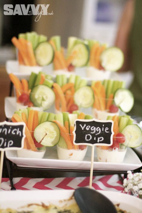 Easy Veggie Cups Bridal-Shower-Food-Ideas http://www.sweetwoodcreativeco.com/blog-posts/2014/04/15/wedding-week-april-showers Tea Party Bridal Shower Foods, Kitchen Shower Ideas, Cucumber Garnish, Bridal Shower Food Ideas, Veggie Dips, Wedding Shower Food, Shower Foods, Shower Food Ideas, Veggie Sticks