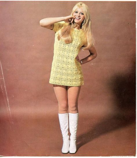 0731460a8a5ce1626210cbf4385ae0efdesc45986058ri 1960s Crochet, 70s Fashion Hippie, Crochet Short Dresses, 70s Mode, 60’s Fashion, Knitting Fashion, Summer Shift Dress, 60s 70s Fashion, 60s And 70s Fashion