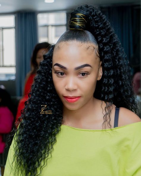 Zumba Hair Beauty on Instagram: “•side Beyoncé pondo •Make up R300 •Tint & wax R100 •Individual lashes R200 Photography 📸@alchama_official…” Afro Pondo Hairstyles, Pondo Hairstyles, South African Hairstyles, Hairstyles For Ladies, Sew Ins, Black Kids Hairstyles, Individual Lashes, Trending Hairstyles, African Hairstyles