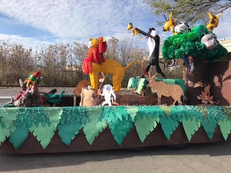 Lion King Parade Float Ideas, Safari Float Parade, Dinosaur Parade Float, Jungle Parade Float Ideas, Lion King Homecoming Float, Lion King Float Parade, Jungle Parade Float, Jurassic Park Homecoming Float, Jurassic Park Parade Float