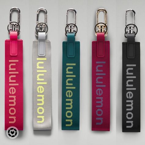 Key Lanyard Aesthetic, Aesthetic Key Chains, Key Chains Aesthetic, Lululemon Keychain, Car Necessities, Lululemon Never Lost Keychain, Car Keychain Ideas, Never Lost Keychain, Chains Aesthetic