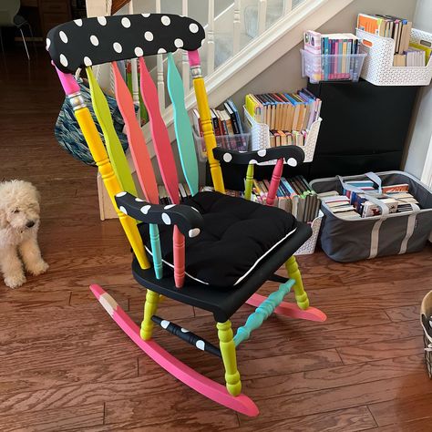 Pencil Rocking Chair, Share Chair Classroom, Birthday Chair Classroom, School Rocking Chair, Rocking Chair Classroom, Rocking Chair For Classroom, Classroom Rocking Chair Diy, Classroom Rocking Chair Teachers, Teacher Chairs For Classroom Diy