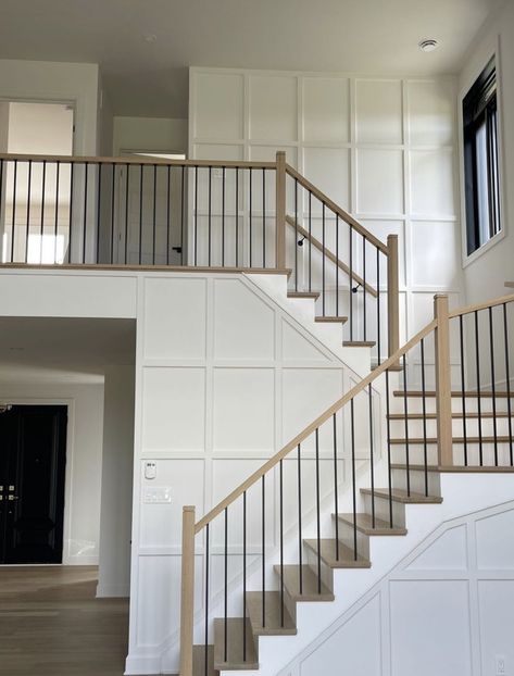 Stair Wall Wood Paneling Ideas, Board And Batten Wall Up Stairs, Board And Batten Enclosed Staircase, Board And Batten Foyer Staircase, Staircase Batten Board, Stair Accent Wall, Stairway Accent Wall, Staircase Accent Wall, Stairwell Accent Wall