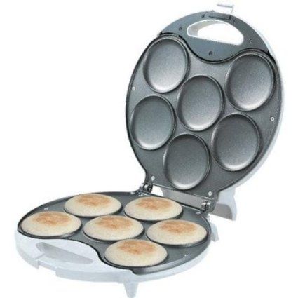 Brentwood AR-135 Brentwood 6-portion Arepa Maker, White, , White Arepa Maker, Baking Appliances, Mini Pie Maker, Arepas Recipe, Sandwich Makers, Pies Maker, Mini Pies, Latin Food, Waffle Iron