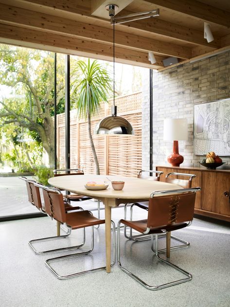 Breuer Chair, Dining Interior, London Townhouse, Eclectic Interior Design, Living Room Arrangements, Retro Living Rooms, Sleek Kitchen, Rear Extension, Terrazzo Flooring