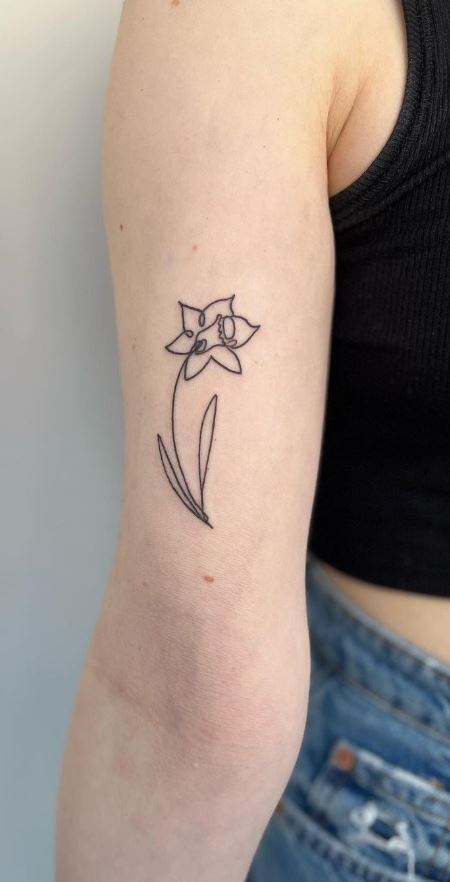 Dafodill Flower Tattoo, Daffidol Flower Tattoos, Daphodil Flower Tattoos, Simple Daffodil Tattoo, Tattoos Daffodil, Dainty Daffodil Tattoo, Daffodil Flower Tattoos, Morning Glory Tattoo, Bloom Tattoo