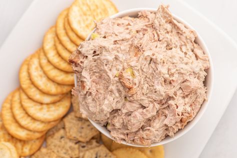 Walleye Dip, Smoked Tuna Dip Recipe, Smoked Tuna Dip, Salmon Dip Recipes, Tuna Dip, Smoked Tuna, Smoked Salmon Dip, Smoked Oysters, Fresh Tuna