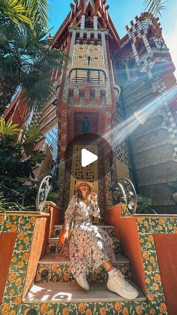 Isabel | TRAVEL & FASHION INSPIRATION on Instagram: "Save this for your next trip to Barcelona! It‘s always worth a visit☀️🥰 

#barcelonagram #traveltips #beautifuldestinations #europe_vacations #visitspain #wonderful_places #visitbarcelona 

barcelona • travel • travelinspiration • spain • gaudi architecture • spain travel tips • best places in Barcelona • top things to do" Places In Barcelona, Gaudi Architecture, Visit Barcelona, Barcelona Travel, Travel Fashion, Spain Travel, Wonderful Places, Beautiful Destinations, Travel Style