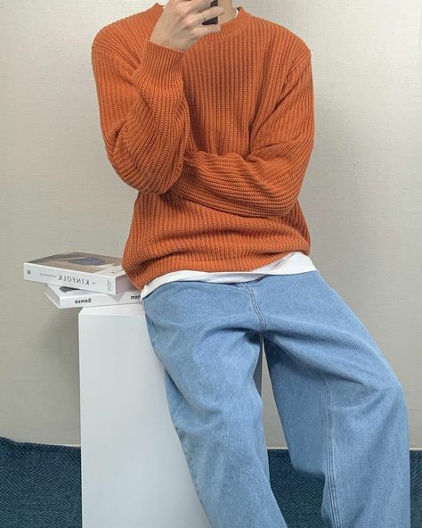 Orange Crewneck Outfit, Orange Sweater Outfit Men, Orange Fits Men, Orange Knit Sweater Outfit, Orange Outfits Men, Orange Outfit Men, Guy Fall Outfits, Jumper Outfit Men, 90s Men Outfits