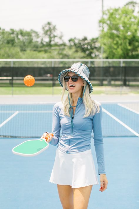 Pickleball Outfits For Women Over 50, Pickle Ball Outfit Women, Pickleball Photoshoot, Pickleball Outfits For Women, Pickleball Outfit, Brand Session, American Summer, Pickleball Shirt, Simple Fall Outfits