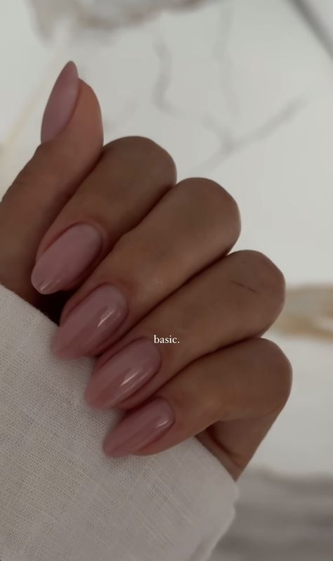 Clean Girl Nails Natural, Clean Nail Colors Classy, Nails For Doctors, Clean Girl Gel Nails, Modest Nails Simple, Natural Nails For Nursing School, Nurse Nails Natural Acrylic, Nursing School Nails, Minimal Design Nails