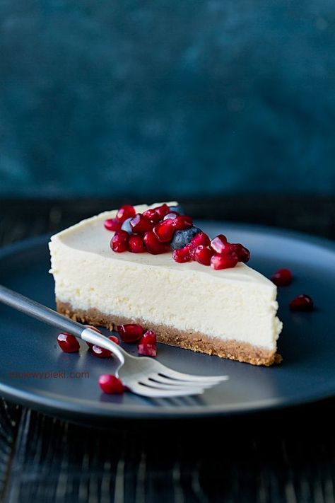 London cheesecake | Moje Wypieki Nigella Lawson Recipes, Digestive Biscuits, Nigella Lawson, Blueberry Cheesecake, Pie Cake, Pavlova, Summer Desserts, Cheesecake Recipes, Om Nom