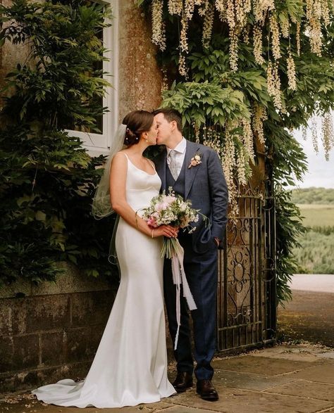 Beautiful bride Elsa wears our fingertip length veil. ✨ A delicate two tier veil, beautifully designed with a pencil edge on both tiers. The veil cascades down to a soft wave edge complementing her dress perfectly. 💐✨ Congratulations to the newlyweds! 🎊 #StyleAH101 #richarddesigns #weddingveil #wedding #bride #weddinginspiration #weddingideas #weddingdress #weddingday #bridalstyle #veil #bridetobe #love #bridalfashion #bridal #bridalaccessories #weddingaccessories #bridalveil #brideandgroom... Veils Bridal Edged, Wreath Veil Brides, Horsehair Edge Veil, Pencil Edge Veil, Veil With Pearl Edge, Fingertip Length Veil, Veil Crystal, Soft Waves, Lace Veils