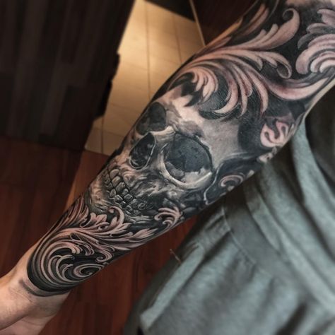 Tattoo For Men On Arm, Mangas Tattoo, Mens Tattoos, Catrina Tattoo, Filigree Tattoo, Skull Sleeve Tattoos, Skull Sleeve, Forearm Sleeve Tattoos, Sweet Tattoos