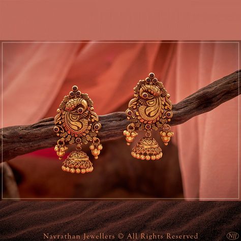 Antique Gold Earrings Studs, Jumkas Gold In 10 Grams, Small Gold Jhumka, Gold Jhumki Indian Jewelry, Jumkas Antiques, Jumkas Gold, Wedding Jewelry Sets Bridal Jewellery, Indian Wedding Jewelry Sets, Antique Gold Earrings