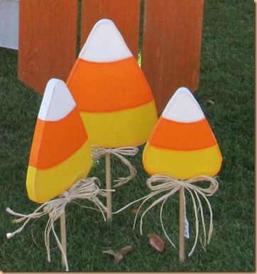 IMG_0292 Candy Corn Crafts, Fall Yard Decor, Halloween Yard Art, Wood Yard Art, Wooden Decorations, Hallowen Ideas, Halloween Wood Crafts, Wood Crafting, Adornos Halloween