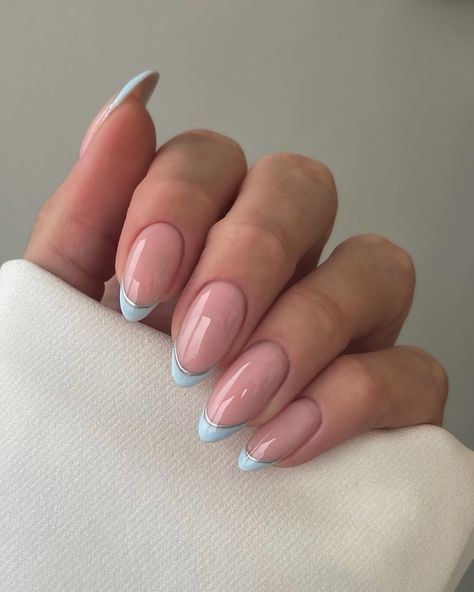 Ad 💙🥶🩵 January blues @the_gelbottle_inc Double Denim Chrome studio gel Clients - please book standard for this design | Instagram Denim Blue Chrome Nails, Denim Nails, Blue Chrome Nails, January Blues, Im Obsessed, Double Denim, Chrome Nails, Pretty Nails, Nail Inspo