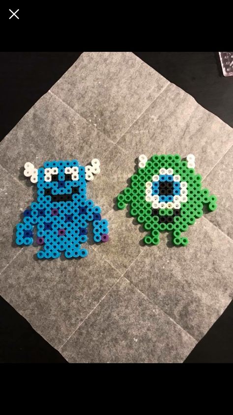 Melted Beads, Whatsapp Iphone, Hama Mini, Perler Ideas, Easy Perler Beads Ideas, Hamma Beads, Art Beat, Easy Pixel Art, Hama Beads Design