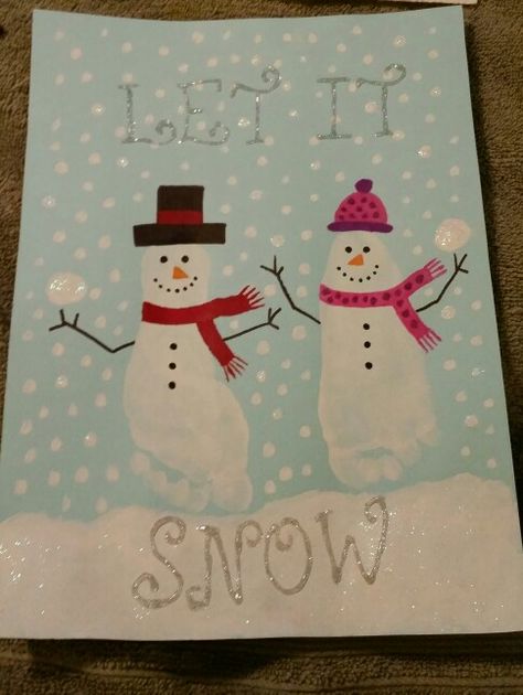 Footprint snowman How To Make Snowman, Make Snowman, Footprint Crafts, Deco Nature, Handprint Crafts, Daycare Crafts, Preschool Christmas, Handprint Art, Snowman Crafts