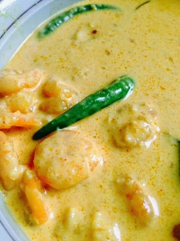 My Experiments with Food: Prawns Malai Curry (Malai Chingri) Chingri Recipe, Gluten Free Indian Food, Parsi Recipes, Indian Prawn Recipes, Malai Curry, Parsi Food, Kashmiri Chilli, Home Cooked Food, Prawn Dishes