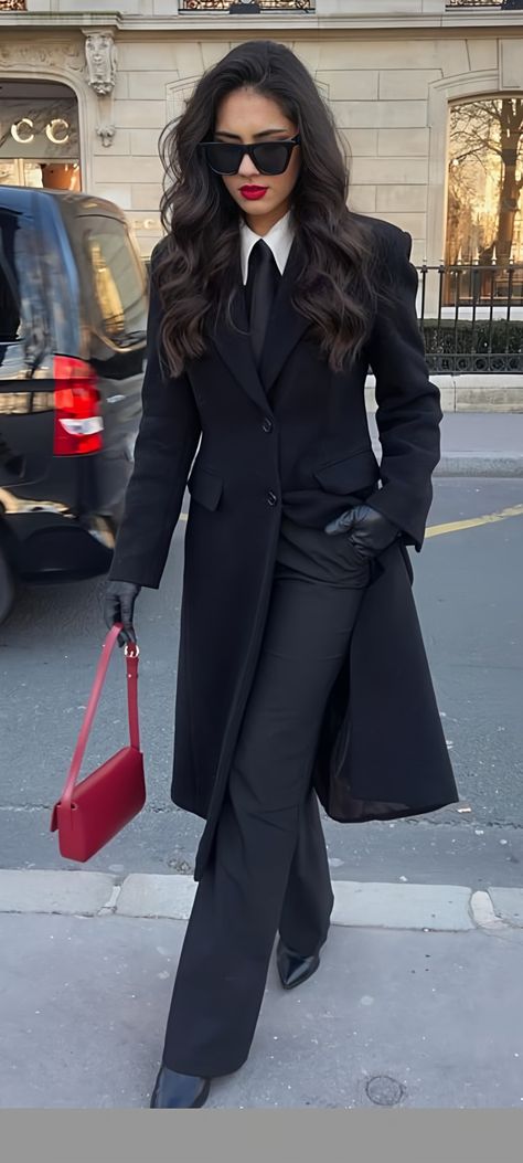 Amal Clooney Court, Stylish Court Outfits, Women Suit Outfits Fashion, Rich Core Outfits, Furneal Ideas Outfits Black, Trial Outfits Women, Lawyer Suits Women, Boss Style Women, Gloves Outfit Casual