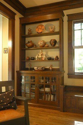 Craftsman Built Ins, Craftsman Bungalow Interior, House Bookcase, Craftsman Style Interior, Craftsman Style Interiors, Simple Shelves, Craftsman Interiors, Craftsman Living Room, Crafts Book