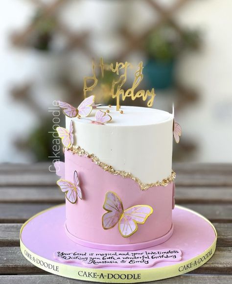 Cake Designs Birthday Women Beautiful, Butterfly Cake Designs Birthday, 45th Birthday Cake Ideas For Women, Girly Birthday Cakes For Kids, Simple Butterfly Cake, Butterfly Cake Design, Birthday Cake For Daughter, Lilac Cake, Butterfly Theme Cake