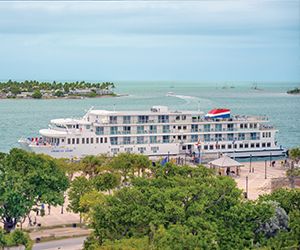 East Coast & Intracoastal Waterway River Cruises | American Cruise Lines Mississippi River Cruise, American Cruise Lines, Two Twin Beds, Intracoastal Waterway, Gulf Coast Florida, Cruise Lines, Alaska Cruise, River Boat, Cruise Ships