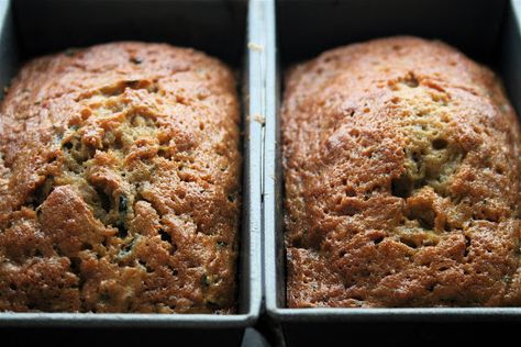 A quick bread made with brown sugar and white, eggs and oil, this super moist zucchini bread makes a wonderful addition to breakfast coffee or afternoon tea all summer long. When prepared in mini loaf loaf pans, it makes a nice gift as well. I have been making this recipe for years, an oldie but... Moist Zucchini Bread, Best Zucchini Bread, Zucchini Bread Recipes, Coffee Breakfast, Quick Breads, Zucchini Bread, Pumpkin Bread, Banana Bread Recipes, Quick Bread