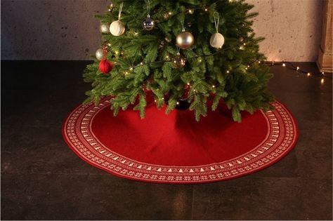 Knit Christmas Tree Skirt, Knit Christmas Tree, Knit Tree, Holiday Tree Skirts, Christmas Tree Skirts, Christmas Tree Dress, Knit Christmas, Red Tree, Warm Christmas