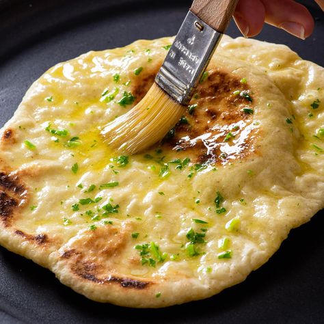 This is THE BEST gluten free naan bread you’ll ever taste. It’s soft and pillowy, it puffs up beautifully, and it's super easy to make! Gf Naan, Naan Bread No Yeast, Gluten Free Naan Recipe, Gluten Free Naan Bread, Bread No Yeast, The Loopy Whisk, Loopy Whisk, Gluten Free Naan, Recipes With Naan Bread