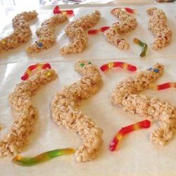 Adam And Eve Preschool, Halloween Party Food For Kids, Snake Recipe, Party Food For Kids, Kids Cereal, Halloween Party Food, Food For Kids, Party Snack Food, Halloween Things