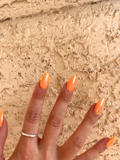 Spring Nails 2024 Orange, Orange Hailey Bieber Nails, Tangerine Chrome Nails, Pastel Orange Chrome Nails, Orange Chrome Almond Nails, Orange Dreamsicle Nails, White Nails Round Shape, Orange Nail Aesthetic, Orange Glazed Nails