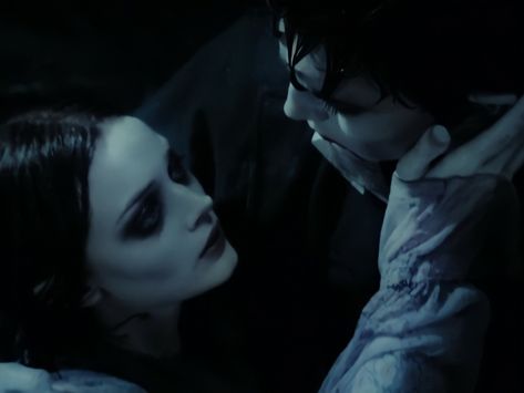 Dark Shadows Barnabas And Victoria, Victoria Winters Dark Shadows, Dark Shadows Victoria Winters, Dark Shadows Movie Aesthetic, Dark Shadows Movie Poster, Tim Burton Dark Shadows, Dark Shadows Johnny Depp, Dark Shadows Poster, Barnabas Collins Johnny Depp