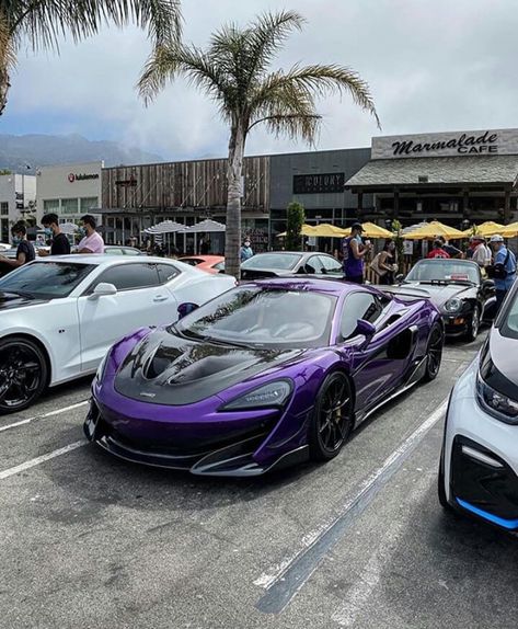 Luxury Pictures, Mclaren Senna, Mclaren Cars, Purple Car, Luxury Lifestyle Women, High End Cars, Homes Luxury, Pretty Cars, Top Cars