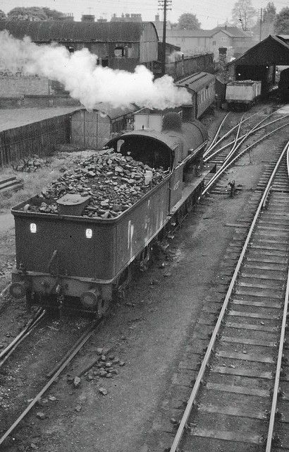 Steam Trains Uk, Leighton Buzzard, Steam Engine Trains, Steam Railway, British Railways, Buzzard, Old Trains, Steam Engines, Rolling Stock