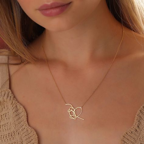 14k Gold BTS Love Yourself Heart Necklace K-pop BTS - Etsy Doctor Jewelry, Gold Neck Chain, Gold Ideas, Aesthetic Jewellery, Jewelry Necklace Simple, Pop Jewelry, Love Birthday, Diamond Bracelet Design, Pretty Jewelry Necklaces