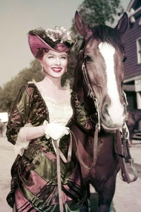 Amanda Blake, James Arness, Western Hero, Into The West, Tv Westerns, Miss Kitty, Western Movie, Art Women, Photo Poster