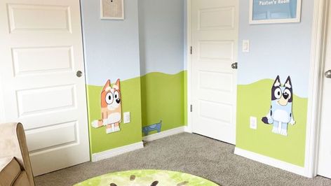 Bluey Themed Bedroom Ideas, Bluey Bingo Room Decor, Bluey Themed Bedroom Girl, Bluey Bingo Bedroom Ideas, Bluey Inspired Playroom, Bluey Home Decor, Diy Bluey Room Decor, Bluey Room Theme, Bluey Themed Bathroom