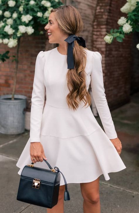 Gal Meets Glam Collection Celeste Fit & Flare Dress Classic Ingenue Style Outfit, Dresses Classy Elegant, Gal Meets Glam Collection, Style Roots, Glam Dress, Julia Berolzheimer, Moda Chic, Gal Meets Glam, Skirt Design