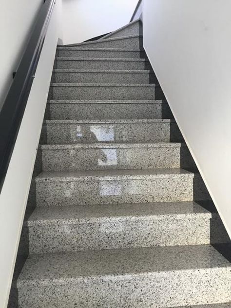 Granite Stairs Outdoor, Step Tiles Design, Home Stairs Design Modern, Stairway Wall Decorating, Granite Stairs Design Modern, Steps Design Interior Stairs, Granite Flooring Design, Stairway Wall Decorating Ideas, Stairs Tiles Design