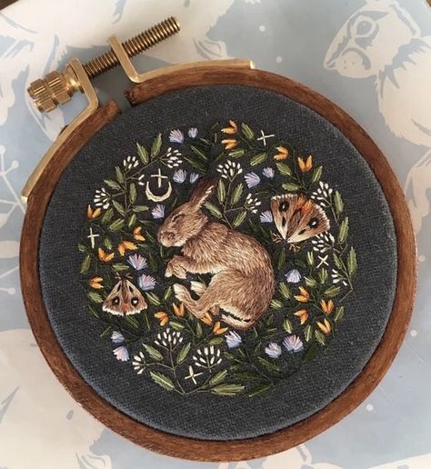 Easter Embroidery, Hand Embroidery Projects, Embroidery Flowers Pattern, Thread Painting, Animal Embroidery, Sewing Embroidery Designs, Hand Embroidery Art, Crewel Embroidery, Embroidery Hoop Art