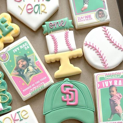 Nicole Phelps on Instagram: "San Diego baseball is BACK! Happy opening week 🩷💚⚾️ Are you heading out to Petco Park for Opening Day? 🙋🏻‍♀️ . . . . . . . . . . . . . . . . . . . . . . . . . #sandiegocookies #cookiesofinstagram #cookies #sandiegobakersclub #sandiego #padres #sandiegopadres #cookiedecorating #bakersofig #sweet #rookieoftheyearbirthday #rookieoftheyear #petcopark #partyideas #partyplanner #baseballcookies #cookie #cookiedecorating #rookieoftheyearcookies #sandiegopadres #customcookies #mlb #friarfaithful #baseballcards #openingday #sandiegopadrescookies #party #photooftheday #padrescookies" Padres Baseball Party, San Diego Baseball, Baseball Cookies, San Diego City, Padres Baseball, Petco Park, Baseball Party, San Diego Padres, Opening Day