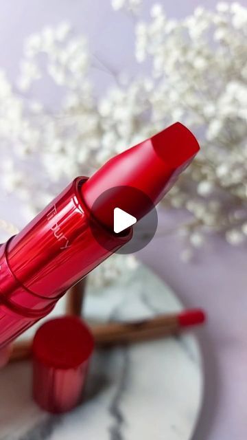 CHARLOTTE TILBURY HOLLYWOOD VIXEN RED LIPSTICK AND RED CARPET RED LIP LINER💄 💋 Perfect Red Lips, Charlotte Tilbury, Red Lips, Lip Liner, Classic Hollywood, Red Carpet, Lips, Carpet, Hollywood