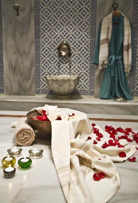 Hamam Tradition in Turkey by www.grandbazaarshopping.com Moroccan Hammam, Deco Spa, Moroccan Bath, Spa Luxe, Mothering Sunday, Turkish Culture, Spa Retreat, Hammam Towels, Holiday Vibes