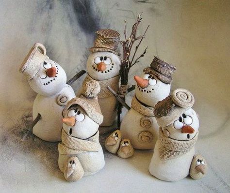 Polymer Clay Kunst, Diy Schneemann, Clay Christmas Decorations, Christmas Clay, Polymer Clay Christmas, Clay Ornaments, Snowman Crafts, Polymer Clay Projects, Paper Clay