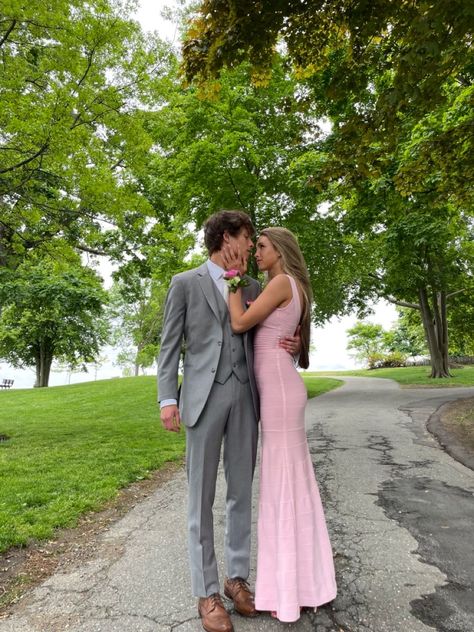 Match Prom Outfits, Prom Color Themes Couples, Pink Dress And Suit Couple, Light Pink Prom Dress With Date, Pink Hoco Couple Outfits, Pink And Grey Prom Couple, Fun Hoco Poses With Date, Hoco Colors For Couples, Light Pink Hoco Couple