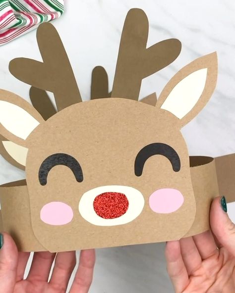 Need a fun Christmas craft for the kids to make at home or at school? This Rudolph the red nosed reindeer headband is perfect! Use it for a Xmas family or class party! Download the free printable template and make with preschool, kindergarten, and elementary children! #happynewyear #xmas #christmasdecor Reindeer Headband Craft, Headband Crafts, Reindeer Craft, Christmas Homemade, Preschool Christmas Crafts, Christmas Homescreen, Reindeer Headband, Fun Christmas Crafts, Preschool Christmas