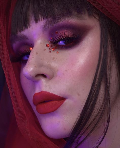 Red Makeup With Gems, Red Gems Makeup, Red Gem Makeup, Gem Makeup, Artsy Makeup, Funky Makeup, Red Gems, Vampire Makeup, Drag Makeup